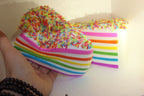 Jumbo regenboogtaart squishy, taartpunt 15 cm