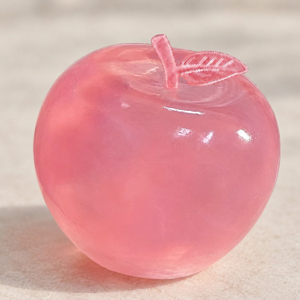Close-up van de poederroze appel squishy van maltose, oppervlak en details