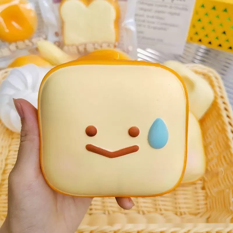 Kawaii squishy toast med ansikte, slow rising