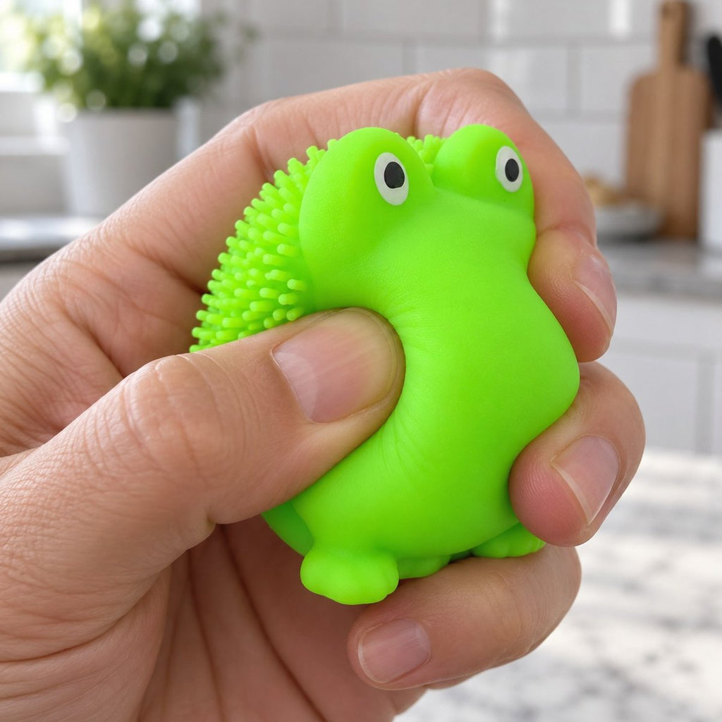 Even knijpen: kikker squishy met zachte stekels geeft mee in de hand