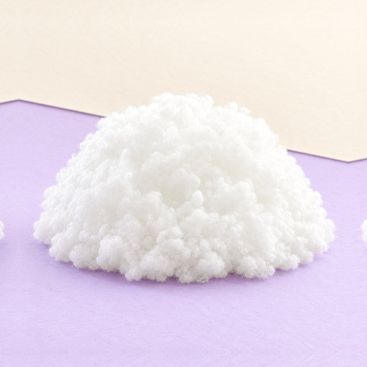 Ouate polyester de 1 kg pour rembourrer les squishies en papier, sur papier pastel