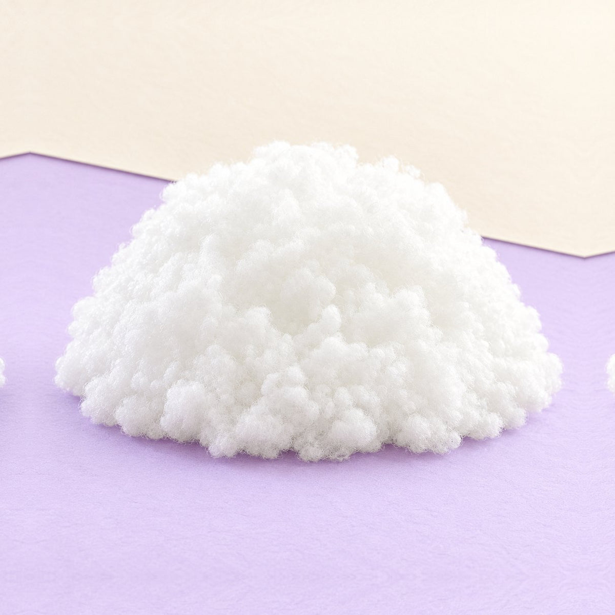 Ovatta poliestere da 1 kg per imbottire squishy di carta, su carta pastello