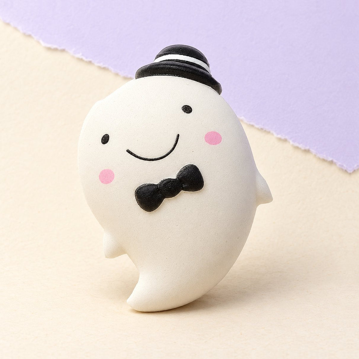 Squishy fantasma de Halloween slow rising, 14,5 cm, en blanco sobre papel pastel